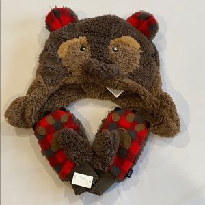 New mittens, hat worn once. Gap.